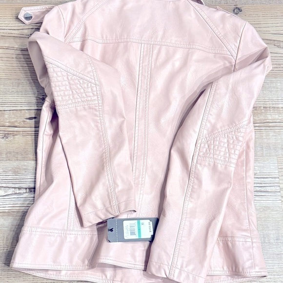 Womens Guess Faux Leather Motorcycle
Jacket size L - Picture 13 of 14